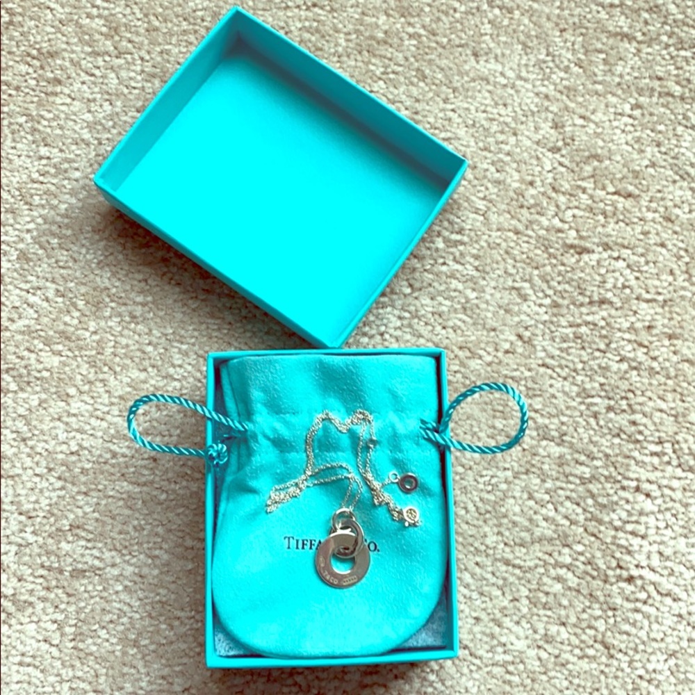 NEW Tiffany & Co Double Circle Necklace 🖤